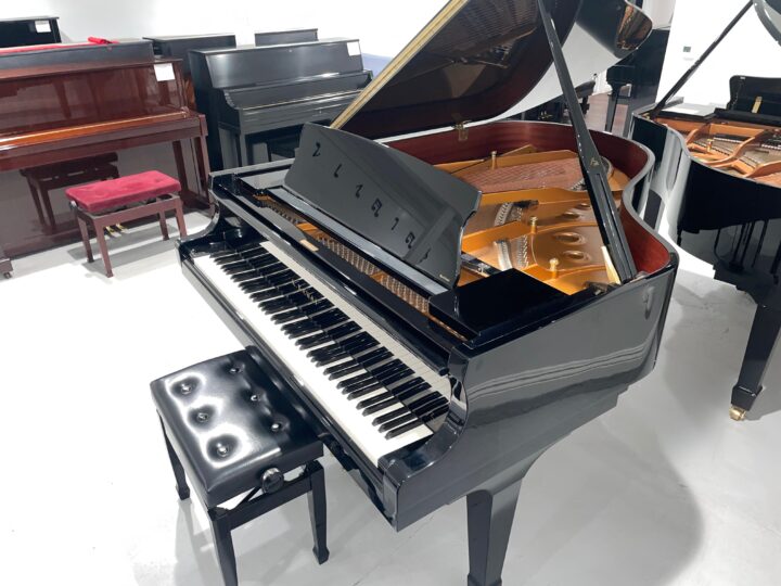 Kawai GX3 6'2" Grand Piano - Polished Ebony